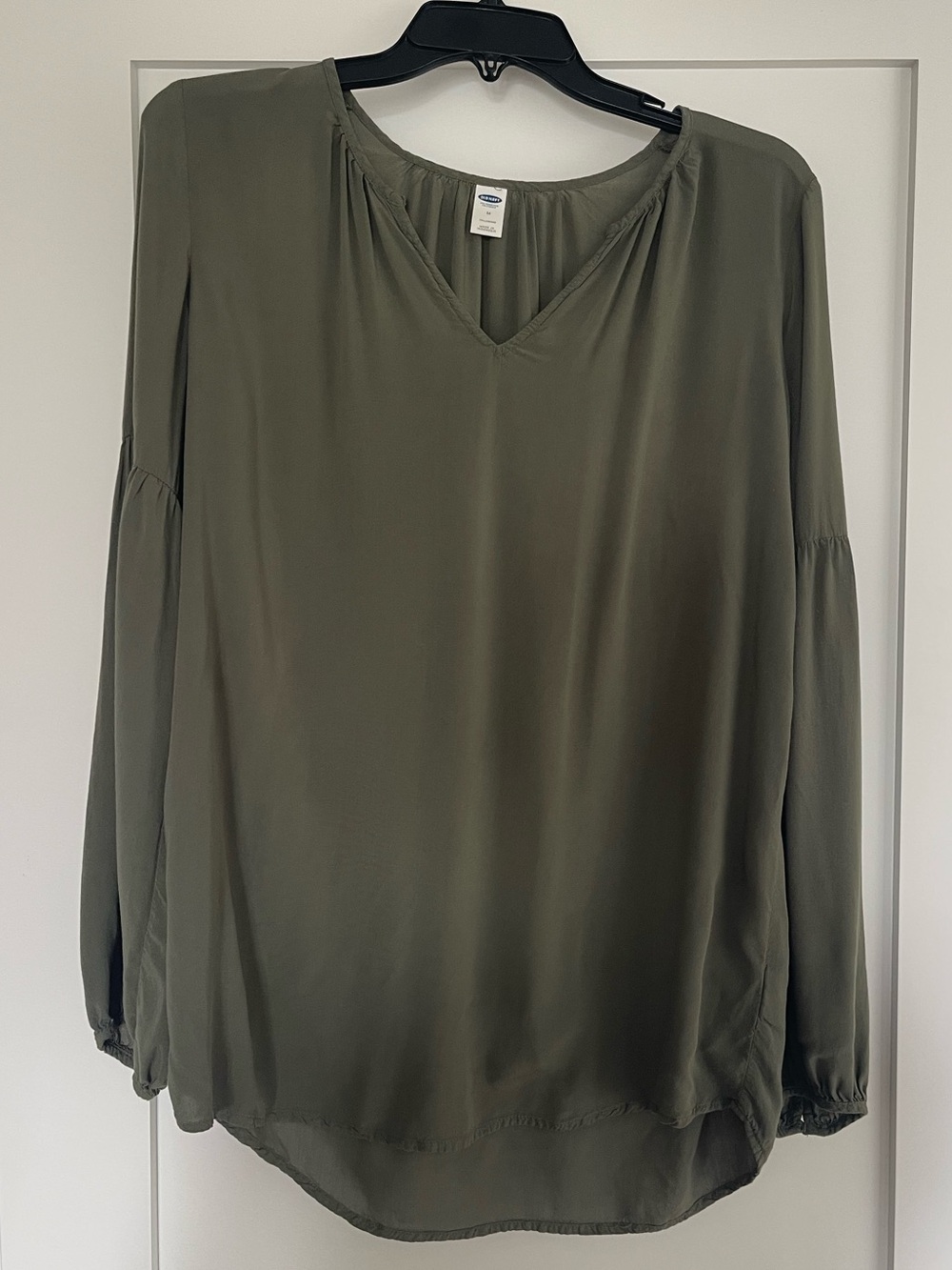 Olive V-Neck Long Sleeve Tunic Size M